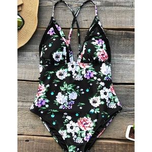 NWT Cupshe one piece floral suit.